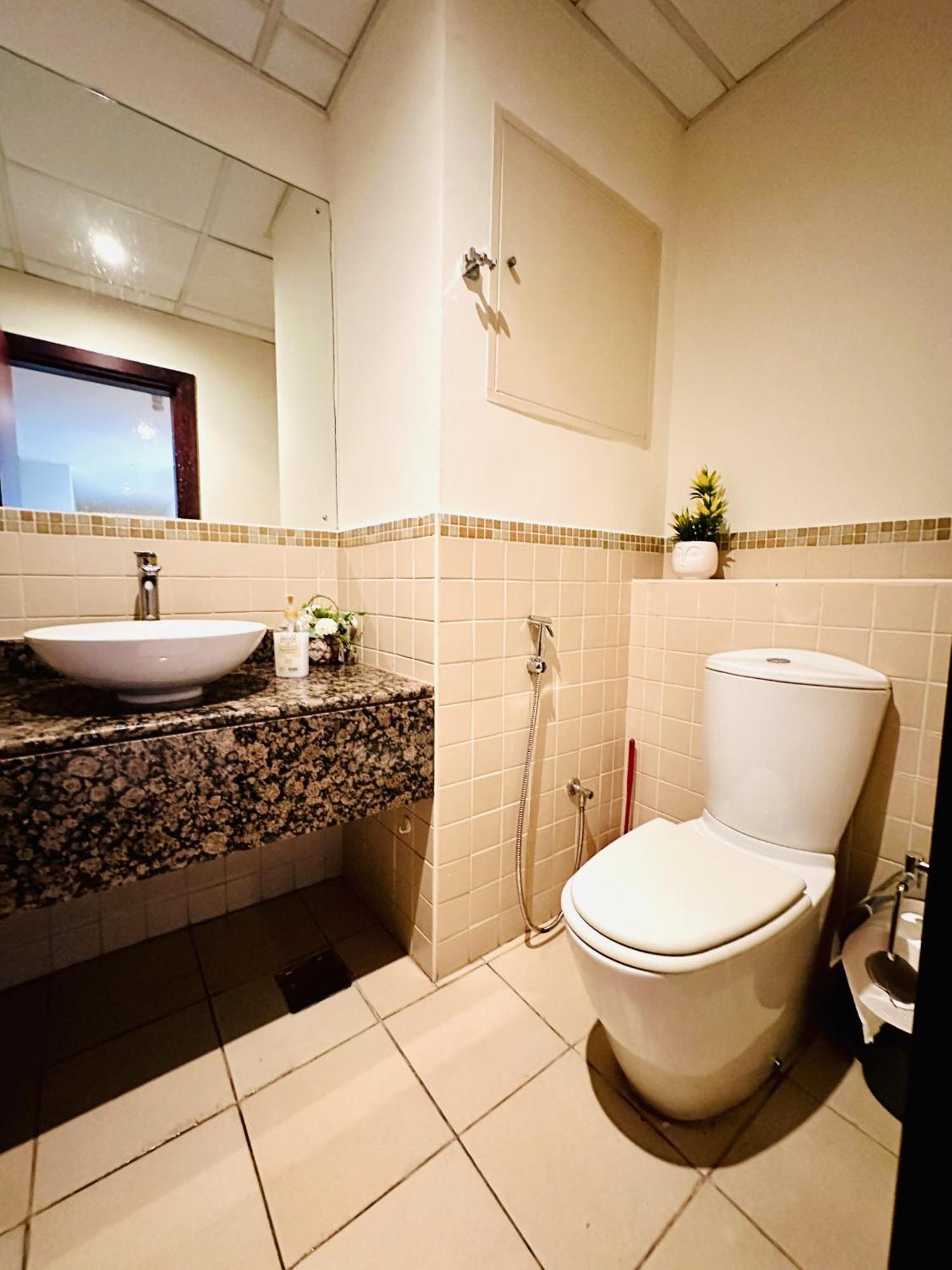 The Aero Hostel 두바이 외부 사진
